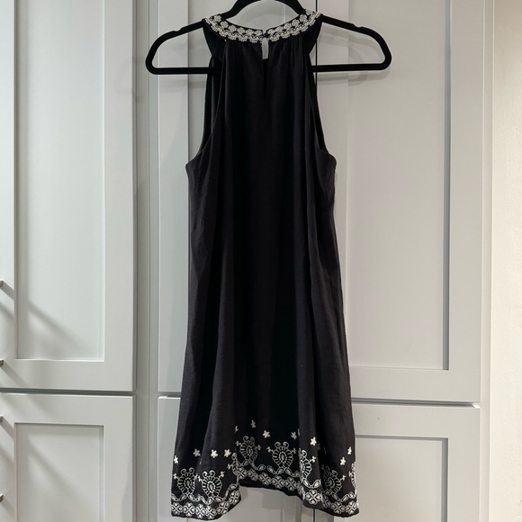 THML Black A-Line Halter Dress with White Embroidery size MP - Picture 6 of 6